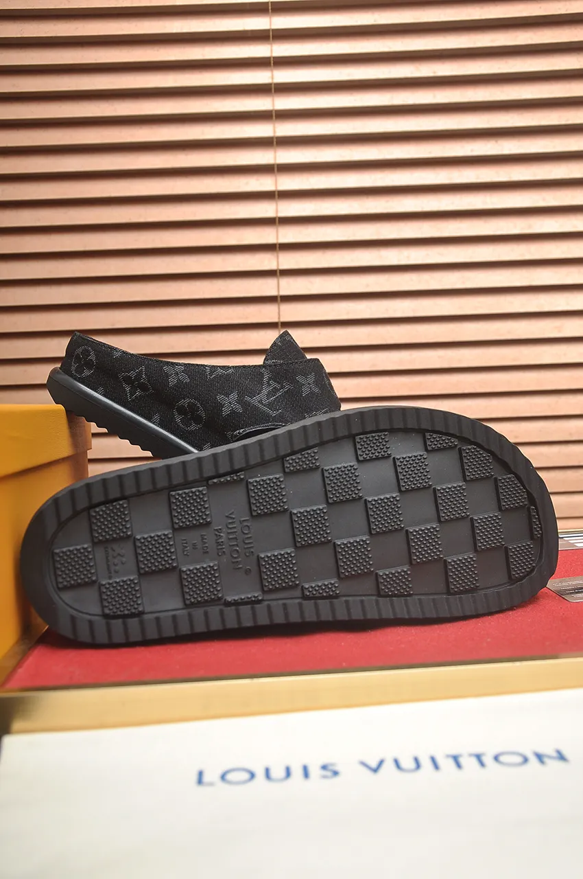 Men's men's shoes 💰520💶[LOUIS VUITTON] (cowhide lining) new style 🍀LV Louis Vuitton * - top version of LV classic semi-slip trendy shoes! Made of imported original cow suede cowhide, with a first layer of comfortable cowhide lining inside! Original wear-resistant rubber outsole! High quality products! Code number 38-45 (45 customized)